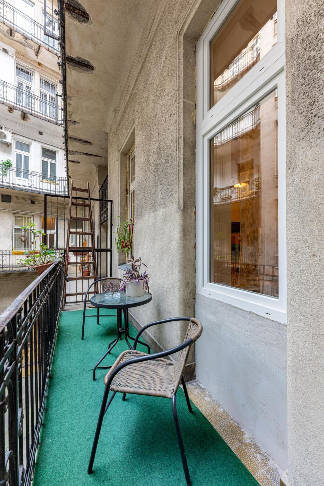 A Quiet Studio In The Heart Of The City 부다페스트 외부 사진